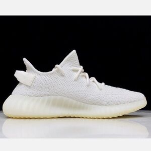 NWT Adidas Yeezy Boost 350 V2 Women's Sneakers in Cream Sz 7